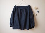 LINEN ギャザーブラウス *ネイビー*　size FREEの画像