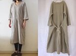 【難あり】麻ベージュ　コットン/リネン裏毛　エプロン風OP