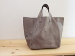 手縫い本革 kuta　tote(グレーブラウン)の画像