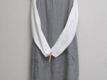 リネンの春夏ジャンパースカート　グレーの画像