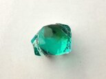 硝子の結晶　青緑ひとつぶ ガラス帯留の画像