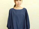 Dumpling blouse/navyの画像