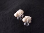【真珠の刺繍ピアス】 cotton pearl × crystal