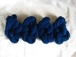 手紡ぎ綿　藍染糸の画像