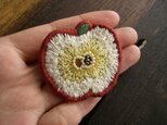 りんごブローチ