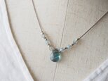 Blue-green Shine Short Necklaceの画像