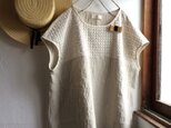 A様ご予約品　プルメリア　刺繍レース　バイカラーフレンチスリーブ　ブラウス　生成りベージュの画像