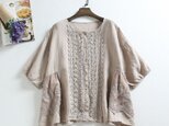 f72411(再販3)刺繍とレースたっぷり　5分袖　綿麻　シャツ　トップス　