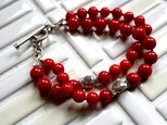 赤いサンゴの２連ブレスレット