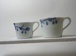 青いくこ　珈琲カップ　（左のカップ）