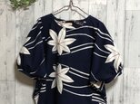 ☆sale!　浴衣リメイク　藍色　かえで模様のドルマン袖ブラウス