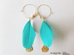 Blue feather hoop pierce（片耳販売）の画像