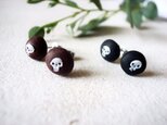 ガイコツのピアス 茶/紺の画像