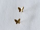 ミニバタフライ（蝶々）のピアス  片耳用　ゴールド色の画像