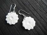 race flower pierce（white）の画像