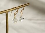 Herkimer Diamond Hooked Earrings ハーキマーダイヤモンドの雫ピアス　Aグレードの画像