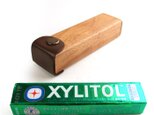 木と革で作った　粒ガム専用ケース(XYLITOL,Clorets etc)の画像