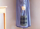 WOOL!クロス柄のワンマイルトート*黒×カーキの画像