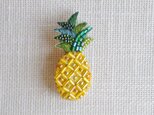 【meme様専用】パイナップルのブローチ