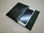 iPadミニ対応・スムースレザー・カードポケット付きポーチ・003の画像