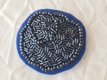 navy blue  round  ビーズ刺繍ブローチ  ネイビー ブルーの画像