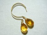 スタイリッシュフープピアス・蜂蜜色のシトリン