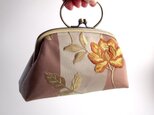 がま口型ポーチバッグ/ 茶の花刺繍（英国製）の画像