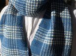 畑で栽培した自然素材の和綿を使った手織りの本藍染めマフラ－の画像