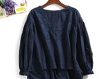 f121904 透かし雕り　刺繍　ゆったり　コットン100％　ブラウス　トップス