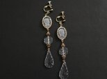 Vintage glass  Intaglio clear earring/pierceの画像