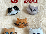 cat　USA　button　3匹（白黒＆茶猫2type）の画像