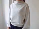 ウールミニブークレ ビルドネックパフスリーブプルオーバー "light gray"の画像