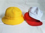 特別ご注文品　ご指定サイズの通学帽と赤白帽2個の画像