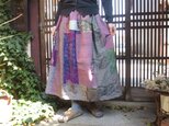 紬着物リメイク☆優しい春霞色を集めてパッチスカート銘仙の紫も大人な８１㎝丈の画像