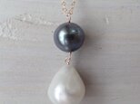 K14GF 2 white & navy color tahitian pearl necklaceの画像