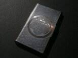 彫金家紋 受注生産 名刺25枚収納タイプ、地紋青海波の画像