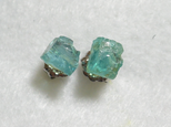 (１点もの）原石アパタイトのスタッドピアス