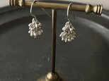 ひと房のピアス／pure silver