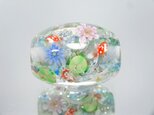 睡蓮と金魚のとんぼ玉（ガラス玉）の画像