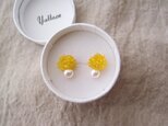 【天然石の刺繍ピアス】yellow agate × pearl イエローアゲート・真珠