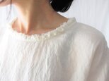 初夏のリネンブラウス♡繊細フリル♡涼感上質フランスリネン♡ニュアンスたっぷりオフホワイト