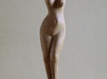裸婦木彫の画像