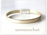 【ヨーロッパ製本革 　シャンパンゴールドの　　ブレスレット】 マグネット留め　