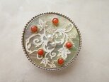 ＳＶ・Ｋ18　Coral・Ｐearl　Button (White ) Broochの画像