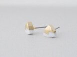 ジグザグピアス ▲ 白 丸