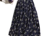 f8072808これからの季節に着回し可能　花柄プリント　コットン　ロングスカート