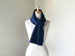 縮絨Woolの筒編みふっくらマフラー Navyの画像