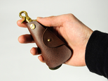 keycase "cowbell" キーケース dark brownの画像