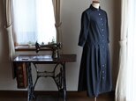 黒のタイプライターの丸衿タックワンピース【M様注文のお品】の画像