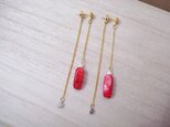 赤いシェルとサンゴのロングチェーンピアス